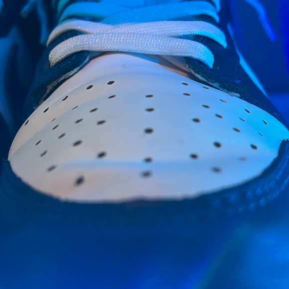 These are “Navy, White Nike dunks” - Picture 5 of 7